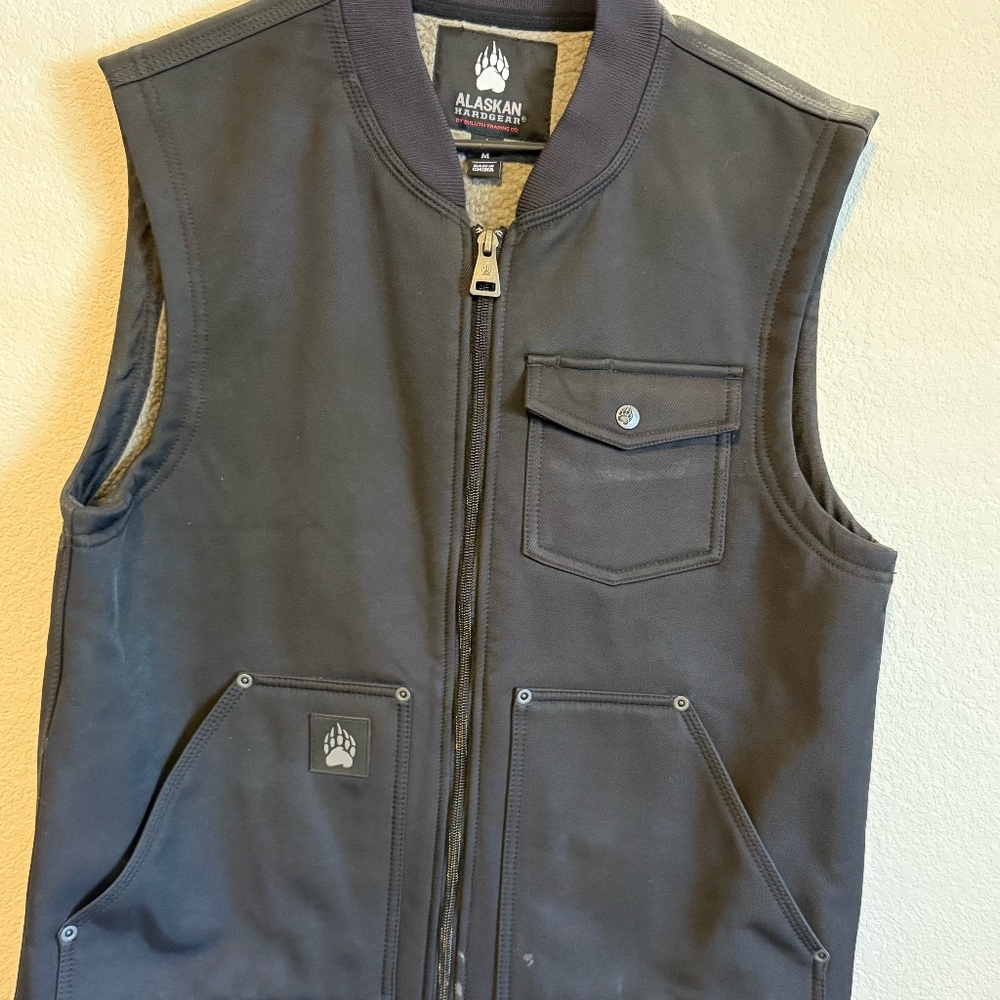 NWOT Men's Duluth Trading Company Alaskan Hardgear Prudhoe Bay Vest